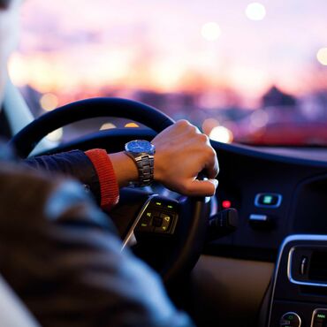 arenda maşınlar taksi: Uberdə taksi sürücülük təcrübəsi olanlara yaxşı iş imkanı. Yaş həddi