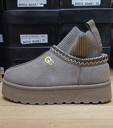 Ugg
36-41, 
3500din
PS✨
