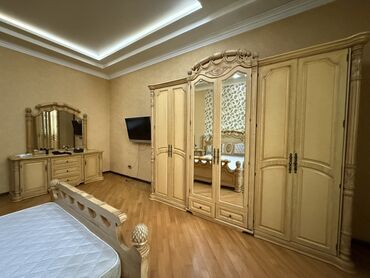 Qonaq otağı dəstləri: İşlənmiş — 2