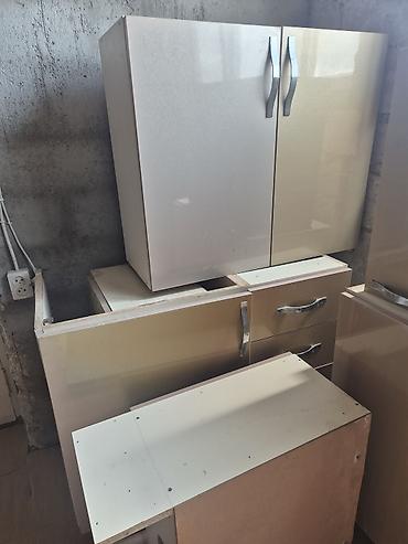 metbex skafi: Mətbəx mebel dəsti. olcusu 2.50. yaxwi veziyyetdedi. qiymetde — 7