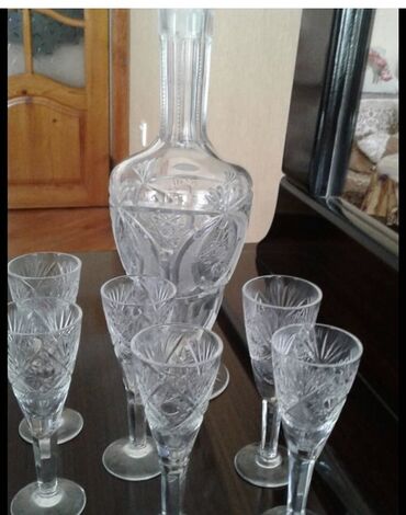 Digər dəstlər və servizlər: Kri̇stal servis dəsti - Kəsimli klassik naxışlı kristaldan - 2 fərqli — 1