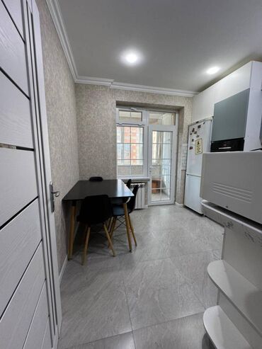 Köhnə tikili: Bakı, Yeni Günəşli Massiv D, 3 otaqlı, Köhnə tikili, 72 kv. m — 15