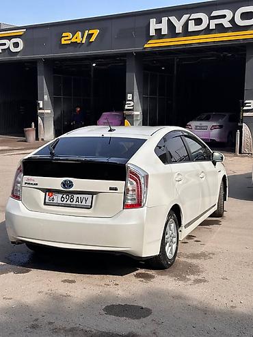 stop: Toyota Prius: 2015 г., 1.8 л, Автомат, Гибрид, Лифтбек — 4