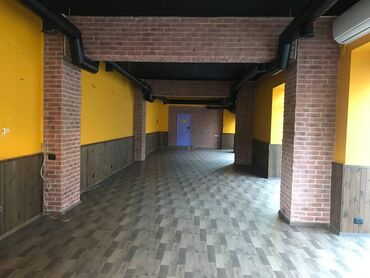 Digər kommersiya daşınmaz əmlakı: Nərimanov rayonu nərimanov metrosuna yaxın 1 mərtəbəli,sahəsi 120 kv/m — 3