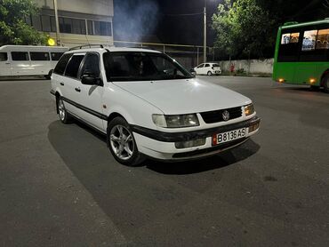 автомобиль пасат: Volkswagen Passat: 1994 г., 1.8 л, Механика, Газ, Универсал