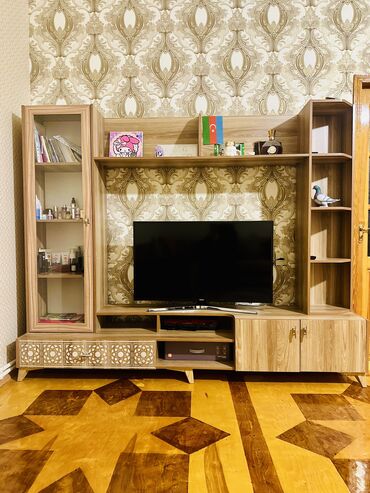 tv stand: İşlənmiş, Düz TV altlığı, Polkalı, Taxtalı, Azərbaycan