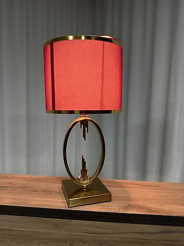 deco dcm48: Настольная лампа в стиле арт-деко - Абажур: цилиндрический — 1