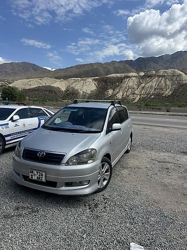 e klass: Toyota Ipsum: 2002 г., 2.4 л, Автомат, Газ, Минивэн — 4