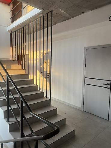 Коммерциялык мүлк: Ижарага Толугу менен кеңсе: 500 м², Турак үйдө, Биринчи катар — 4