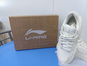 советский часы: Продаю красовку LI NING Оргинал не носили новый покупали за 12 000