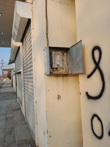 Digər kommersiya daşınmaz əmlakı: İcarəlik/Ticarət obyektı – küçə vitrinli, iki qapılı köşə (pavilon) - — 13