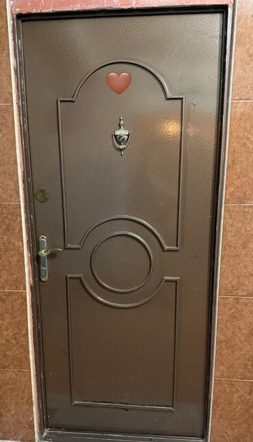 termos qab: Mənzil üçün İşlənmiş Giriş qapısı 90x205 sm Petlə ilə, Zəmanətli, Ödənişli quraşdırma, Ünvandan götürmə