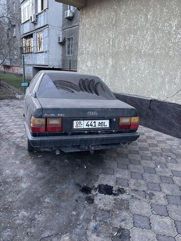 Audi: Audi 100: 1988 г., 1.8 л, Механика, Бензин