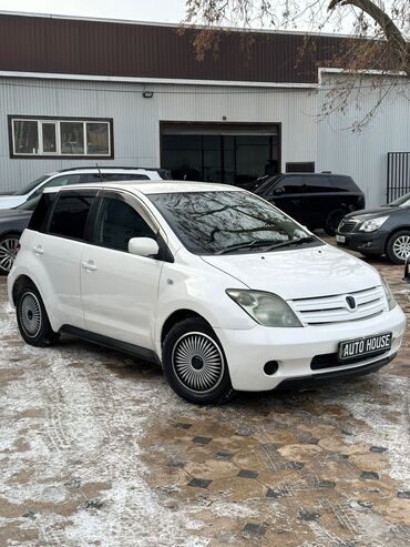 Toyota: Toyota ist: 2003 г., 1.3 л, Автомат, Бензин, Хэтчбэк