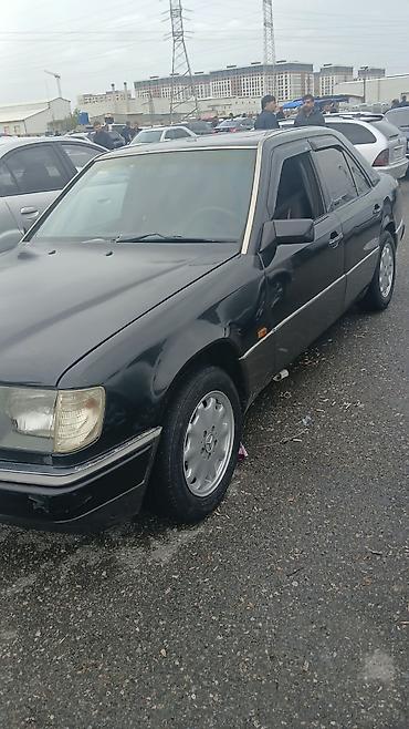 turbo az berde: Mercedes-Benz E 200: 2 l | 1990 il Sedan — 3