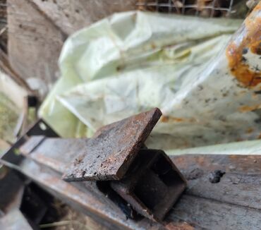 Ostali alati i mašine: Двостубна ауто дизалица, носивости 2.5т. 2015 је годиште. Рађена је у — 7