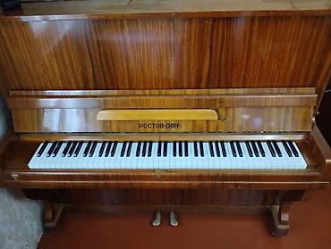 elektro gitara satisi: “Rostov-Don” şaquli pianino - Korpus: təbii ağac fanerli, parlaq lak — 2