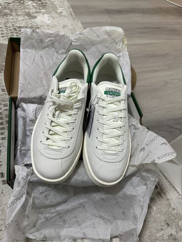 обувь белая: Абсолютно новые оригинал Lacoste 
Размер 41-42
Цена: 11500сом