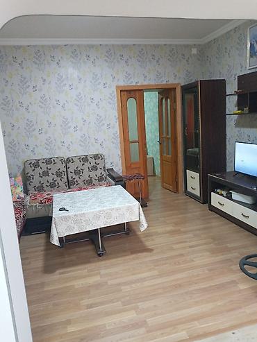 kirayə ev elmlər: 1 otaqlı mənzil – mebellə Plan: studiya tipli zal və açıq mətbəx — 1