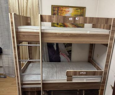Гладильные доски: Для девочки и мальчика, Б/у, Кровать