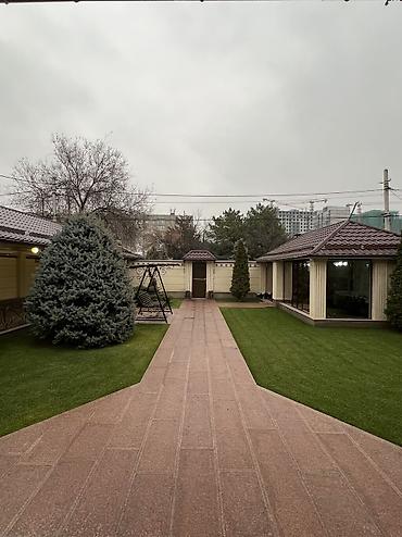 Продажа коттеджей и домов: 🏡 Продаётся 3-уровневый дом в престижном районе 📍 Ориентир: Карла — 4