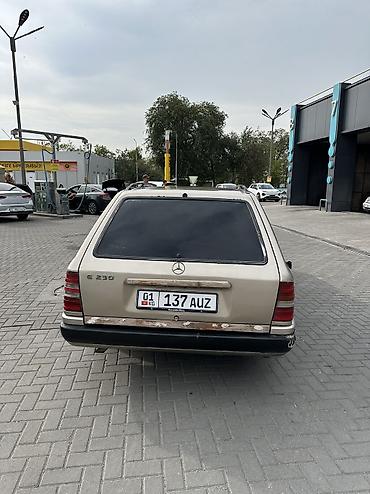 Продажа авто: Mercedes-Benz W124: 1990 г., 2 л, Механика, Бензин, Универсал — 7