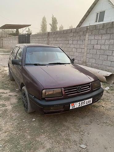 я ищу венто: Volkswagen Vento: 1994 г., 1.8 л, Механика, Бензин, Седан — 1