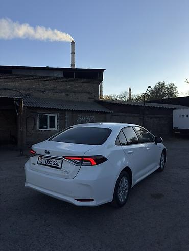 росрочка: Toyota Corolla: 2019 г., 1.8 л, Гибрид, Седан — 3