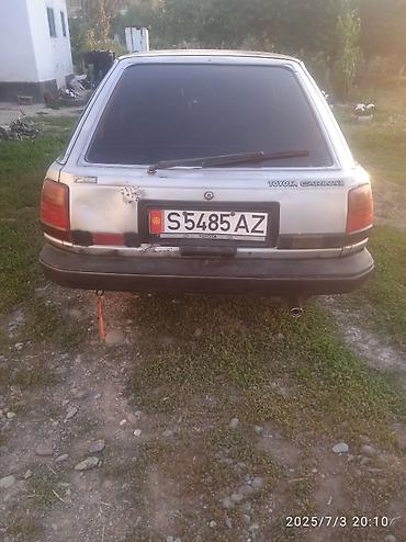 tayota funcargo: Toyota Carina: 1987 г., 1.5 л, Механика, Бензин, Хэтчбэк — 2