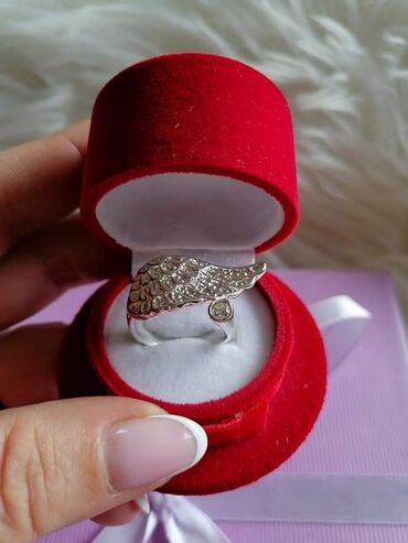 Prstenje: Cena 1300din — 18