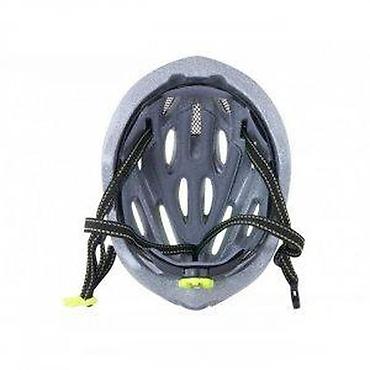 elzett 751: KACIGA FORCE HAL, FLUO-CRNA, S/M | 19 rupa, sadrži beli i crni — 9