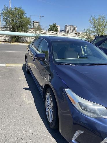 camry 55 exclusive: Toyota Avalon: 2018 г., 2.5 л, Вариатор, Гибрид, Седан — 3