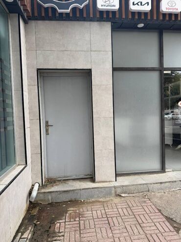 Ofislər: Obyekt icarəyə verilir.Rahat yerləşimdə,işlək küçədə yerləşir.Elmlər — 7