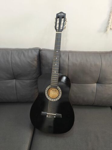 Klassik gitaralar: Klassik gitara, İşlənmiş, Ünvandan götürmə