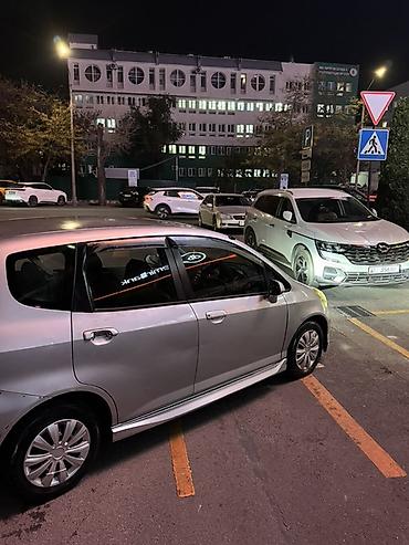 windom 2003: Honda Fit: 2003 г., 1.3 л, Вариатор, Бензин, Хэтчбэк — 5