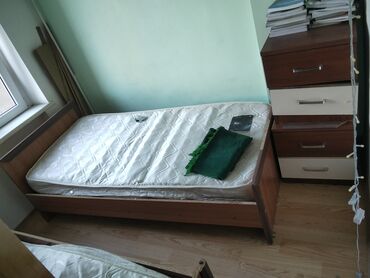 2 təknəfərlik çarpayı, 2 tumba, İşlənmiş
