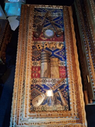 Nərdlər: Əl işı ağac oyma şahmat-nərd dəsti - Material: təbii ağac (tam ağac — 7