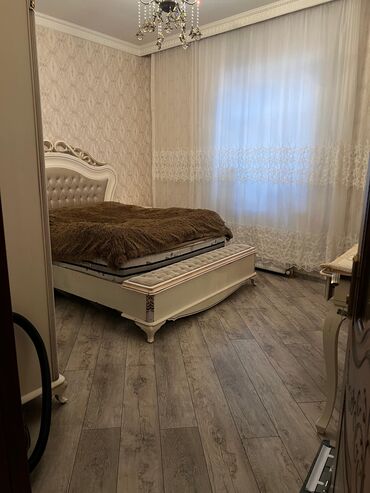 Həyət evləri və villaların satışı: Xırdalan dairəsi çox gözəl yerde yerlesir 2evdi küçələri ayridi 2ailə — 33