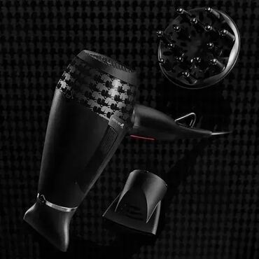 Fenovi za kosu: Tehničke Karakteristike Brend : ROWENTASnaga : 2200WBroj brzina  — 10