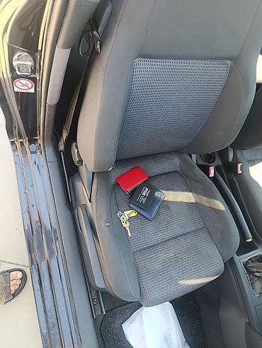 punjac za akumulator cena: Volkswagen Polo 1.4,plin trovratni hatchback, crna boja. Ključne — 5