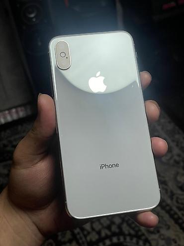 Apple iPhone: IPhone X, Б/у, 64 ГБ, Серебристый, Чехол, 73 % — 9