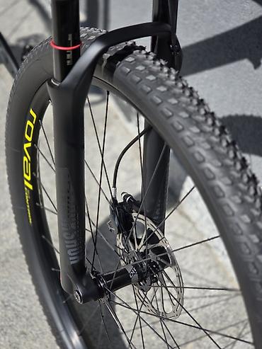 кам: Горный велосипед, Specialized, Рама L (172 - 185 см), Карбон, Б/у — 10
