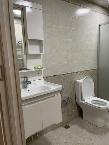 Uzunmüddətli kirayə mənzillər: Xətai Rayonu, Həzi Aslanov metrosunun yanında. 16 mərtəbəli binanın — 9