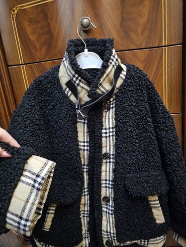 Верхняя одежда: Продаю верхнюю одежду на девочку от 7-9 лет одежда новая или в — 22