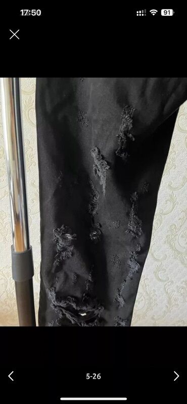 CD, DVD disklər və kassetlər: Zara, yırtıq detallı cins şalvar Dizlərdə və digər yerlərdə yırtıqlar — 22