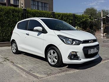 Chevrolet Spark: 2017 г., 1 л, Вариатор, Бензин, Хэтчбэк