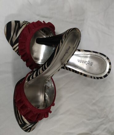 Другая женская обувь: Лёгкие, must have на лето в стиле Кэрри Бредшоу туфельки под любой