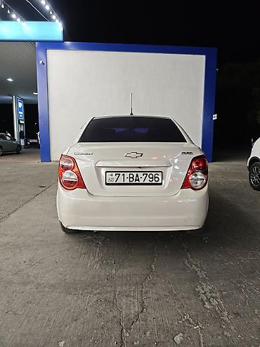 mercedes benz 208 d: Chevrolet Aveo: 1.4 l | 2014 il 235000 km Sedan — 2