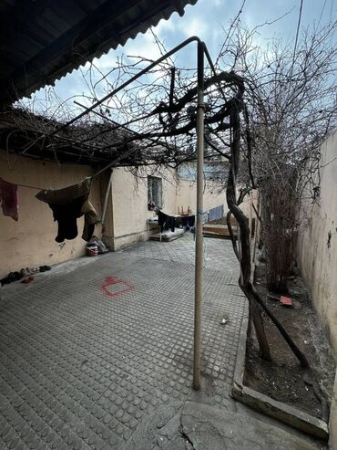 Həyət evləri və villaların satışı: M.Ə. Rəsulzadə qəs. 2 otaqlı, 85 kv. m, Kredit yoxdur, Orta təmir — 3