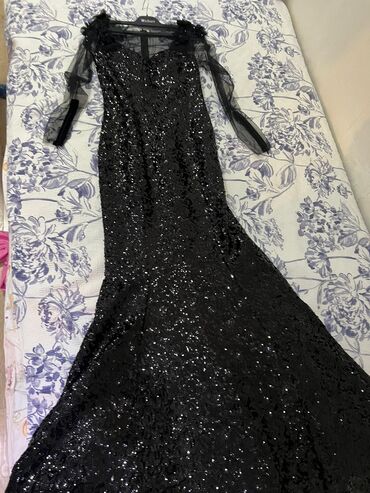 вечерние платья на прокат бишкек: Вечернее платье, Длинная модель, С рукавами, M (EU 38)